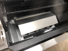 Load image into Gallery viewer, 800/900 Manifold Cover with grease Lip
