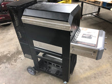 Load image into Gallery viewer, 800/900 Rear Vent Slide