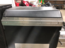 Load image into Gallery viewer, 800/900 Rear Vent Slide
