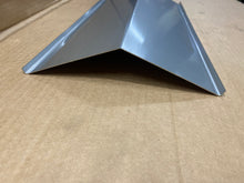 Load image into Gallery viewer, 560 Manifold Cover with grease lip