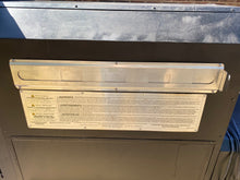 Load image into Gallery viewer, 560 Rear Vent Slide